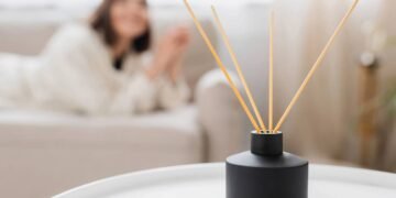 Comecei a usar esse perfume caseiro e minha casa está sempre com cheiro de limpa