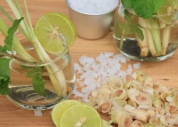 Capim-limão é o chá natural que reduz a ansiedade e ainda ajuda a controlar a pressão