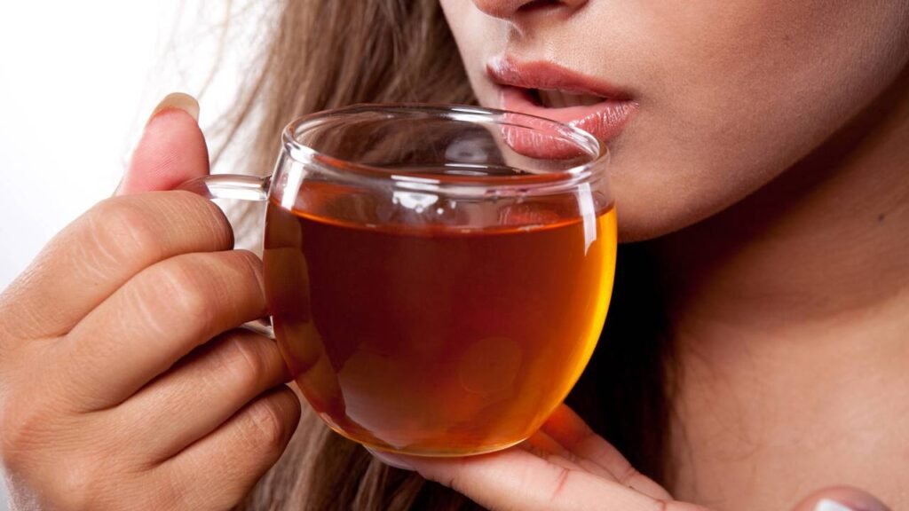 Esqueça o café, esses 3 tipos de chás irão aumentar sua energia durante o dia inteiro 