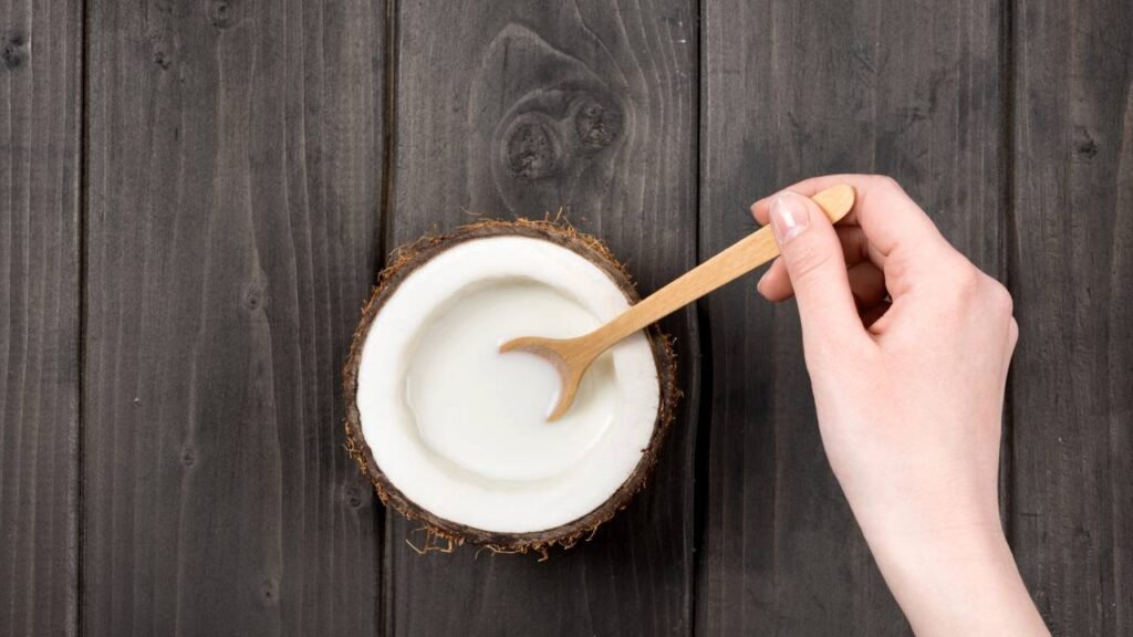 Colheres de pau acumulam bactérias e você provavelmente não limpa direito