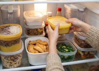 Os perigos ocultos de reutilizar potes de sorvete que muita gente ignora