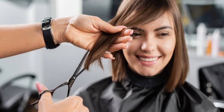 Diga adeus ao cabelo longo, esses 3 cortes curtos estão dominando os salões