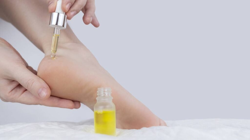 Seus calcanhares estão rachando? Essa mistura de 3 ingredientes resolve em poucas noites