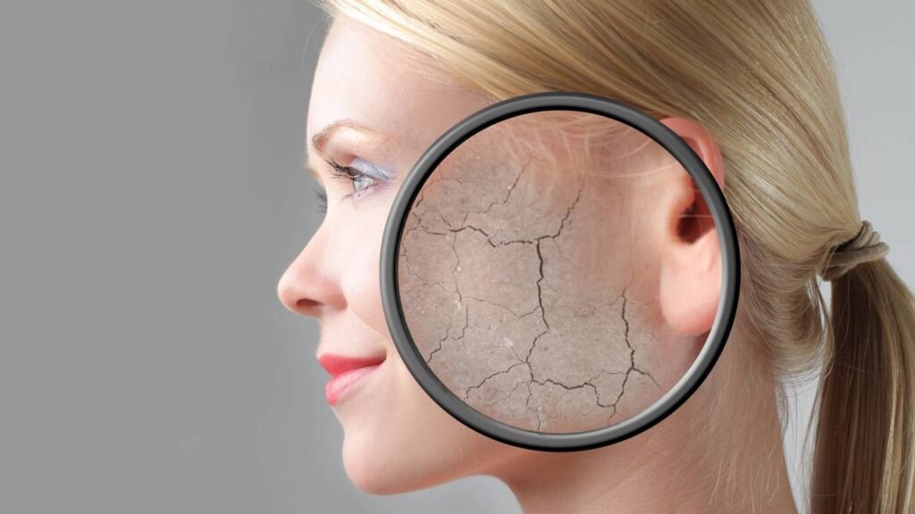 Hábitos diários que detonam a pele sem você perceber, segundo dermatologistas