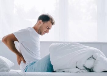 3 exercícios que aliviam dor, melhoram postura e protegem sua coluna