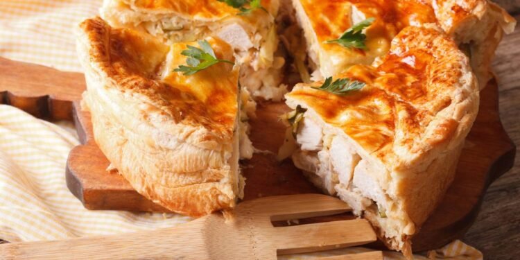 O empadão mais cremoso que você vai fazer com o que já tem na geladeira