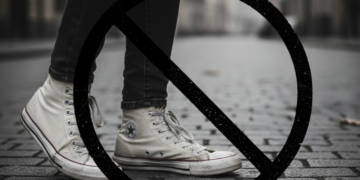 Adeus tênis casual, a tendência mais elegante e confortável do ano chegou aos pés das brasileiras