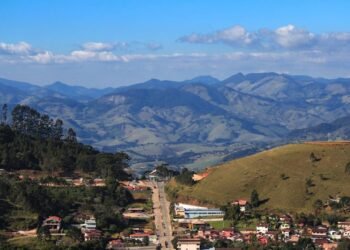 O vilarejo que mantém clima de inverno mesmo nos dias mais quentes do verão