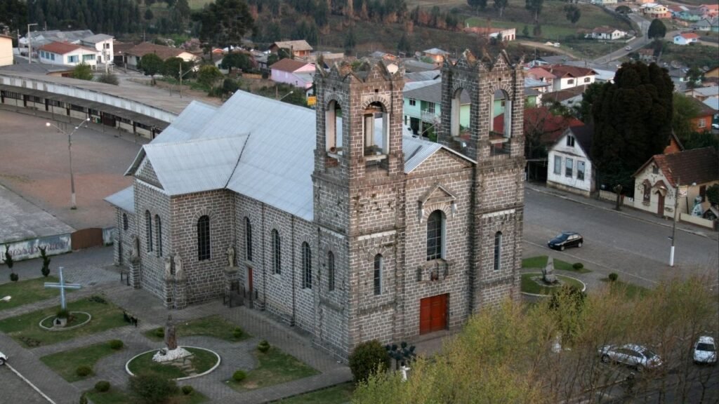 A cidade mais fria e charmosa do Brasil para curtir a dois ou em família