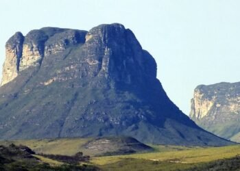O vilarejo esquecido que virou refúgio de arte e transformação
