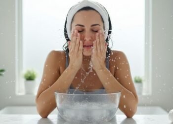 Como deixar a pele mais firme em segundos utilizando água gelada
