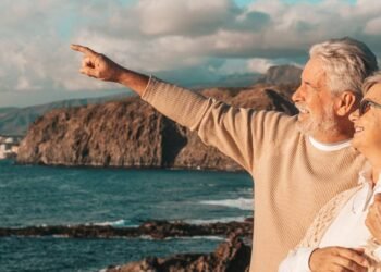 4 destinos brasileiros tranquilos para casais 40+ recarregarem as energias