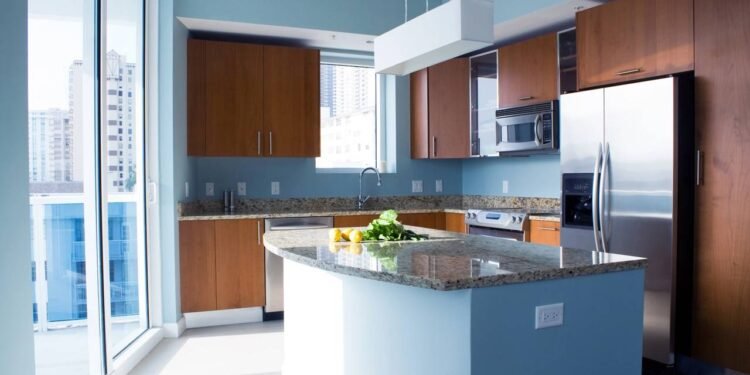 Mistura simples conquista donas de casa por devolver o brilho do inox sem produtos caros