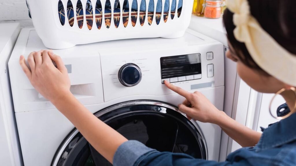 Como reduzir o consumo de água na lavanderia mantendo roupas impecáveis