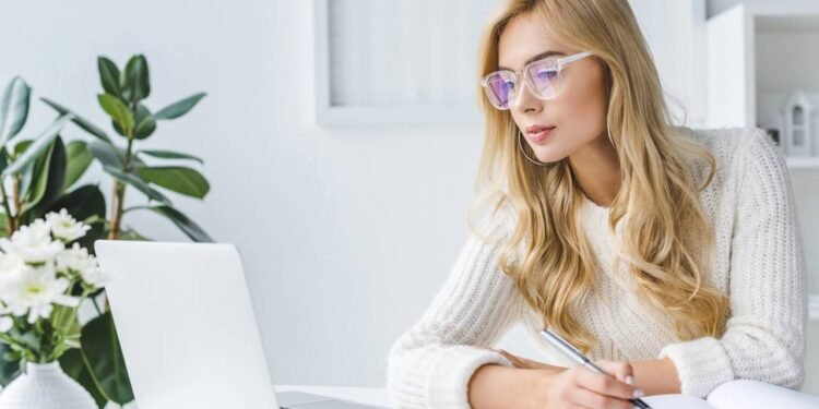 Mulheres refinadas estão apostando nesse estilo para parecer mais elegantes