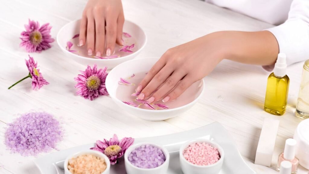 Minhas unhas pararam de quebrar quando comecei esse ritual noturno simples