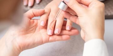 O melhor sérum natural para fortalecer unhas fracas e cutículas secas