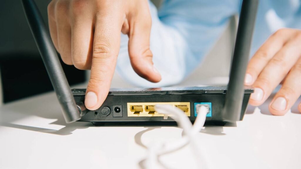 Esse aparelho gasta energia a noite toda mesmo sem ninguém usando