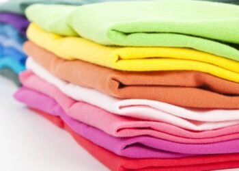 O preto e branco ficou para trás e essa mudança está colorindo os looks mais modernos