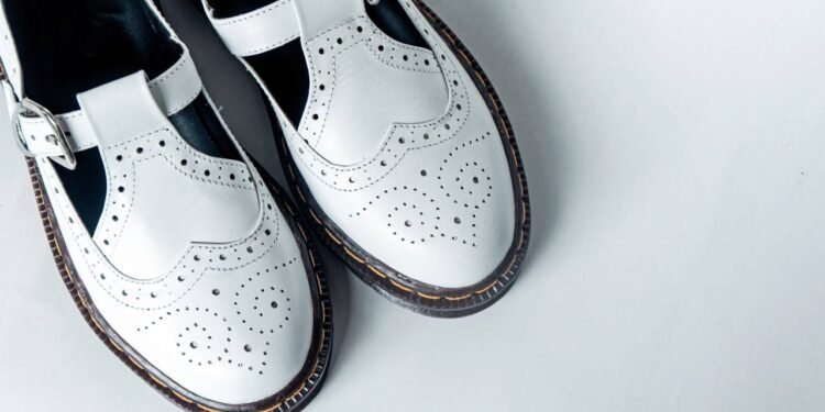 O sapato mais elegante e confortável da moda atual voltou com novo visual