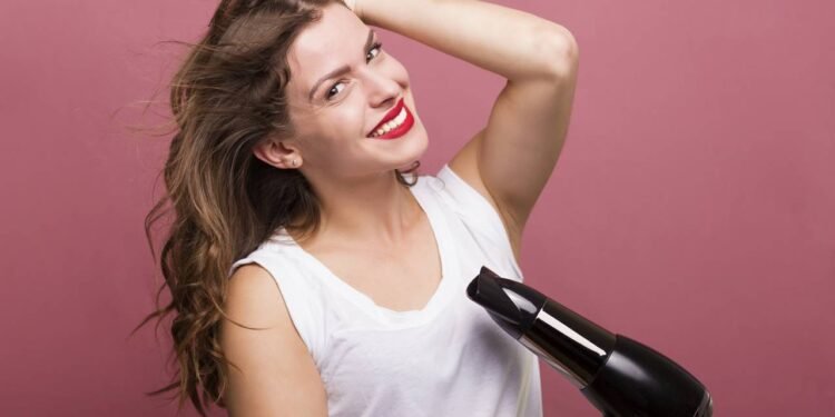 Qual a melhor forma de secar o cabelo para evitar danificá-los
