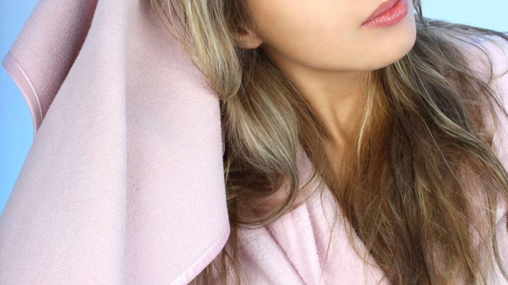 Qual a melhor forma de secar o cabelo para evitar danificá-los