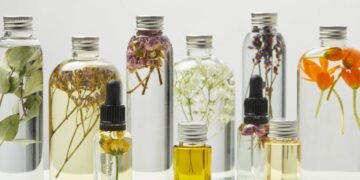 Como fazer shampoo de alecrim e babosa para estimular o crescimento do cabelo