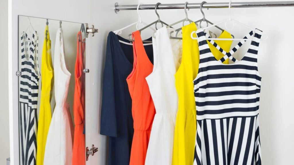 A textura mais ousada e artística do momento está invadindo os guarda-roupas