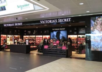 A famosa loja internacional de moda feminina chega e milhares de pessoas irão visitar este incrível espaço