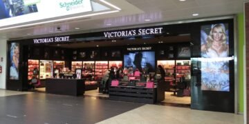 A famosa loja internacional de moda feminina chega e milhares de pessoas irão visitar este incrível espaço