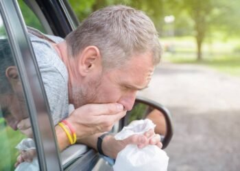 Ânsia de vômito constante? Veja o que pode ser