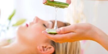 Como usar a babosa no rosto para estimular colágeno de forma natural