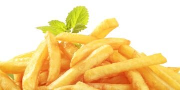 A batata frita perfeita depende de truques simples que deixam o preparo mais saboroso, sequinho e cheio de textura