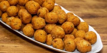Como fazer bolinho de bacalhau perfeito em casa com ingredientes indispensáveis