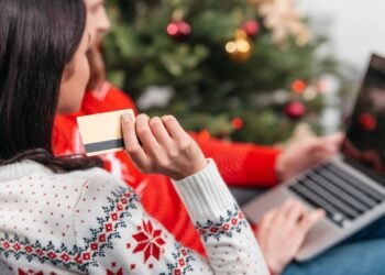 Natal está chegando, veja as dicas para evitar ser vítima de golpes ao comprar decorações na Shein