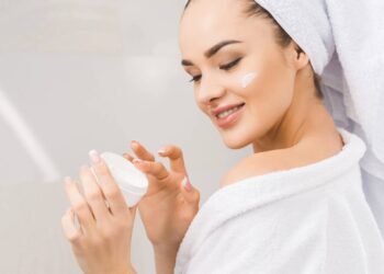 Erros de skincare que podem estar sabotando sua pele sem você perceber
