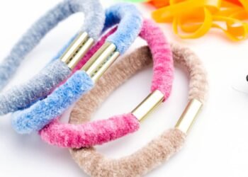 Tem elásticos de cabelo em casa, então você possui um tesouro, reutilize-os nesta ideia espetacular