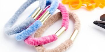 Tem elásticos de cabelo em casa, então você possui um tesouro, reutilize-os nesta ideia espetacular