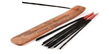 Aprenda a fazer incenso em casa para perfumar seus ambientes com um aroma relaxante