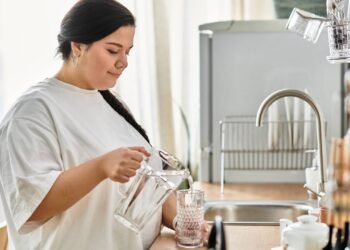 O que você precisa fazer para a água da torneira virar potável em casa