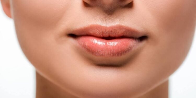 Lábios com cor dão vida e estilo a uma mulher - Créditos: depositphotos.com / HayDmitriy