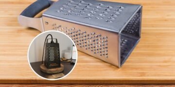 Veja como fazer esta luminária original e funcional, feita com aquele ralador que você não usa mais