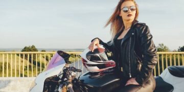 Cansada de chegar descabelada? Veja os cortes que salvam o visual de quem pilota