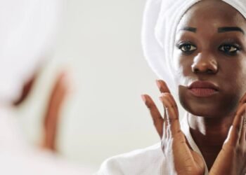 A rotina de hidratação perfeita que a pele negra precisa