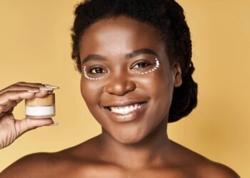 A rotina de hidratação perfeita que a pele negra precisa