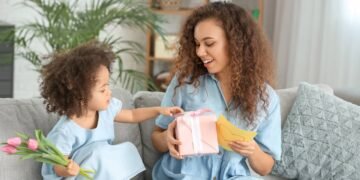 O kit de natal que vai transformar a rotina de quem tem cabelo cacheado