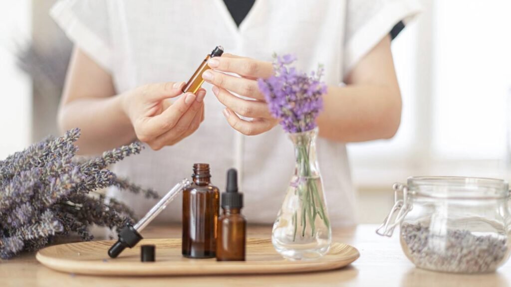 Comecei a usar esse perfume caseiro e minha casa está sempre com cheiro de limpa 