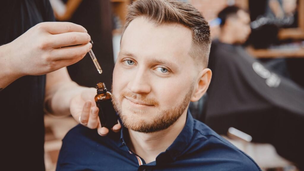 Como acabar com o frizz no cabelo masculino sem a necessidade de cremes caros