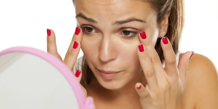 Além disso, incluir antioxidantes na dieta e evitar excesso de sal ajudam a reduzir o inchaço - Créditos: depositphotos.com / VGeorgiev