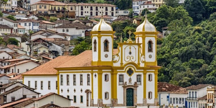 A cidade mais histórica do Brasil preserva cada rua como obra de arte